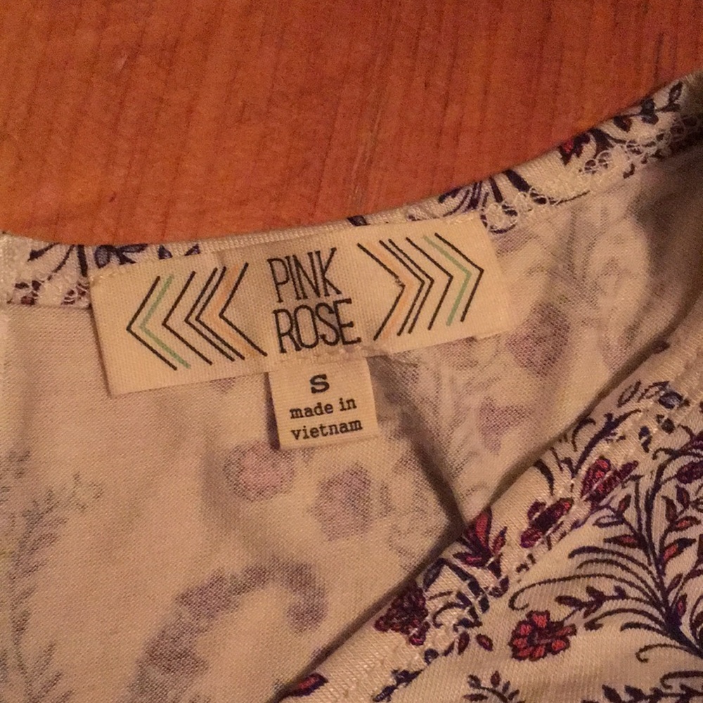 Patterned top - Picture 3 of 4